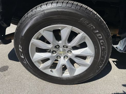 Used 2020 Chevrolet Silverado 1500 Custom w/ Custom Value Package RWD image 13
