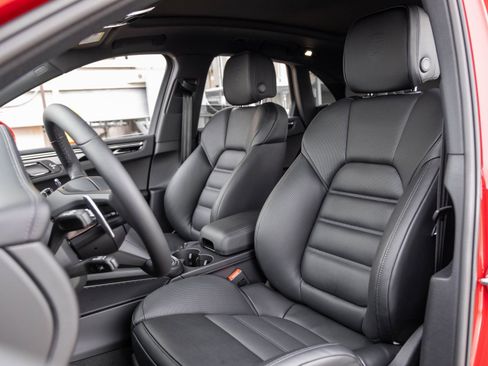 New 2026 Porsche Macan S image 5