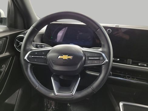 Used 2025 Chevrolet Equinox LT image 5