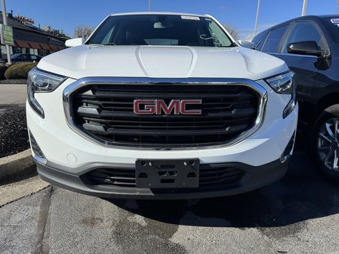 Used 2018 GMC Terrain SLE image 2