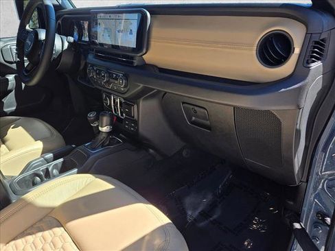 Used 2024 Jeep Wrangler Sport S image 21