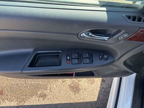 Used 2011 Chevrolet Impala LT w/ Luxury Edition Package image 10