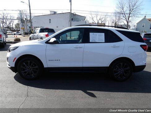 Used 2022 Chevrolet Equinox RS w/ LPO, Floor Liner Package AWD/4WD image 8