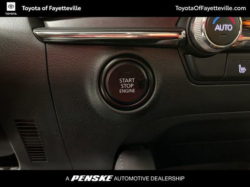 Used 2023 MAZDA MAZDA3 s image 34