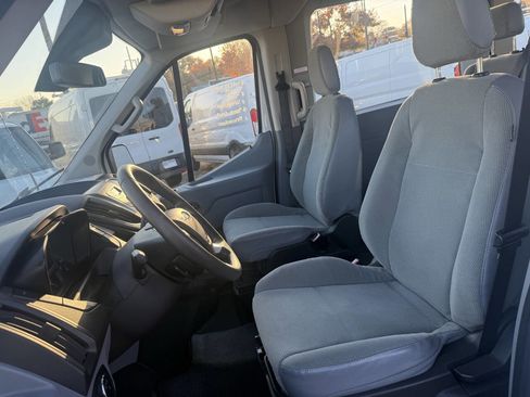 Used 2016 Ford Transit 350 XL image 10
