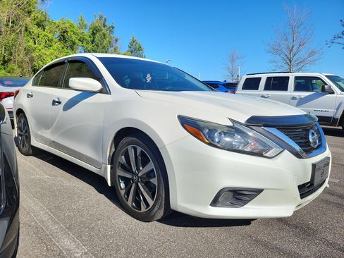 Used 2018 Nissan Altima 2.5 SR image 1