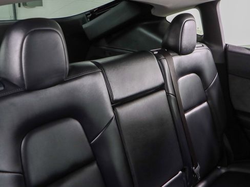 Used 2023 Tesla Model Y AWD image 25