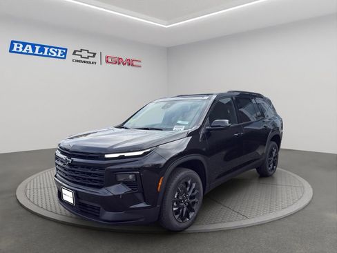 New 2026 Chevrolet Traverse LT w/ Midnight/Sport Edition image 2