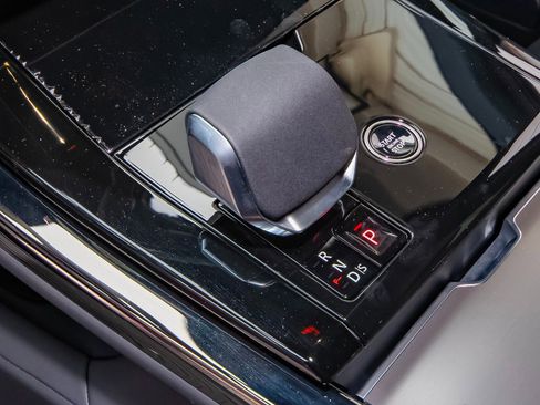 New 2025 Land Rover Range Rover Sport Dynamic SE image 28