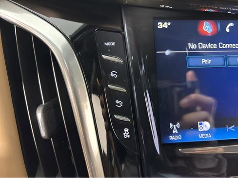 Used 2020 Cadillac Escalade Platinum image 32