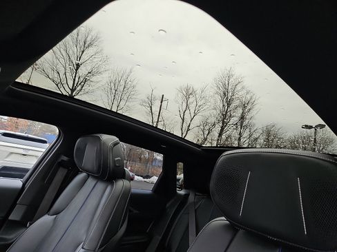 Certified 2023 Cadillac Lyriq Luxury image 14