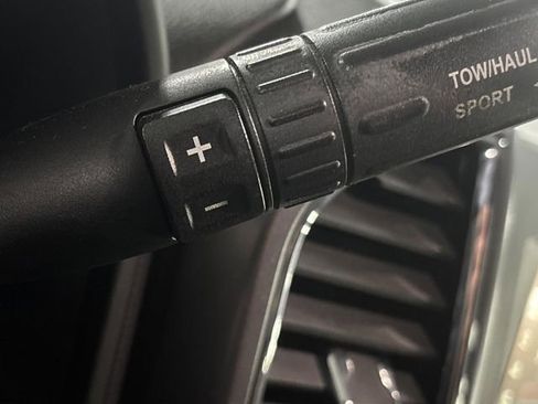 Used 2015 Ford F150 XLT image 20