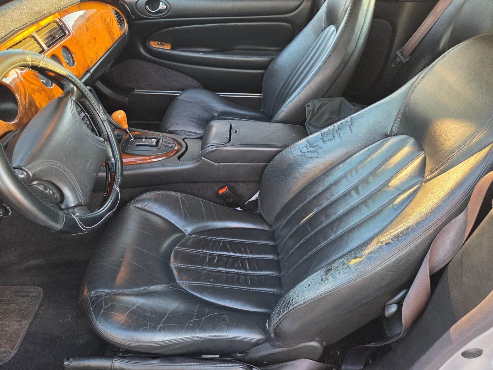 Used 2000 Jaguar XK8 Convertible RWD image 9