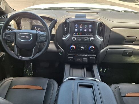 Used 2021 GMC Sierra 1500 AT4 w/ AT4 Preferred Package AWD/4WD image 14
