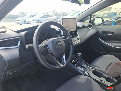 Certified 2025 Toyota Corolla SE w/ SE Premium Package FWD image 10