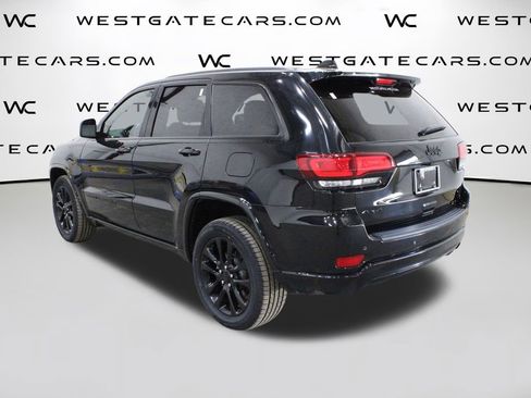 Used 2022 Jeep Grand Cherokee Laredo X image 5