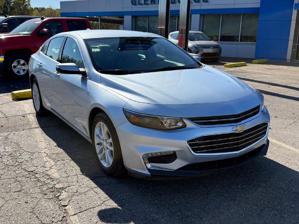 Certified 2017 Chevrolet Malibu LT w/ Leather Package FWD image 9