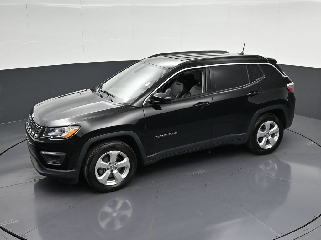 Used 2019 Jeep Compass Latitude FWD image 25