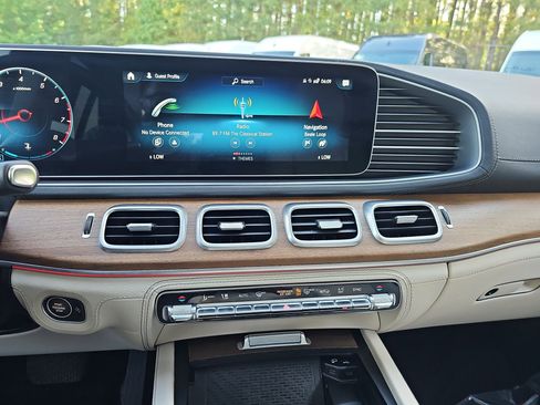 Used 2021 Mercedes-Benz GLE 350 4MATIC image 20