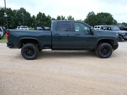 New 2026 Chevrolet Silverado 2500 ZR2 w/ LPO, Dark Essentials Package