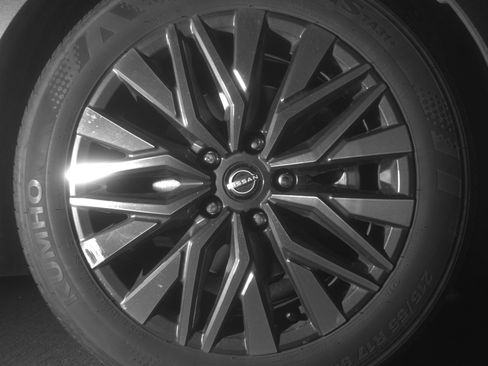 Used 2025 Nissan Altima 2.5 SV image 13