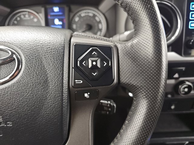 Used 2017 Toyota Tacoma TRD Sport w/ Tow Package (A/T) AWD/4WD image 23