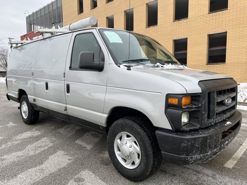 Used 2011 Ford E-250 and Econoline 250 Extended w/ Commercial Cargo Van Pkg image 8