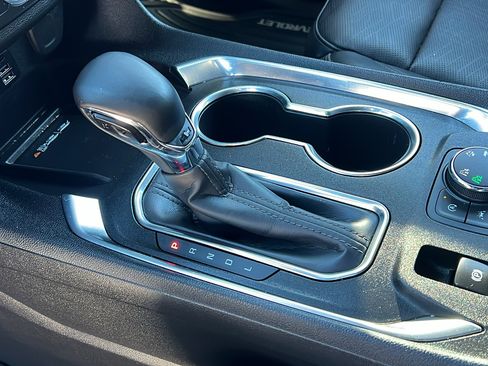 Used 2023 Chevrolet Traverse High Country image 24