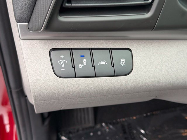 Used 2020 Hyundai Elantra SEL FWD image 20