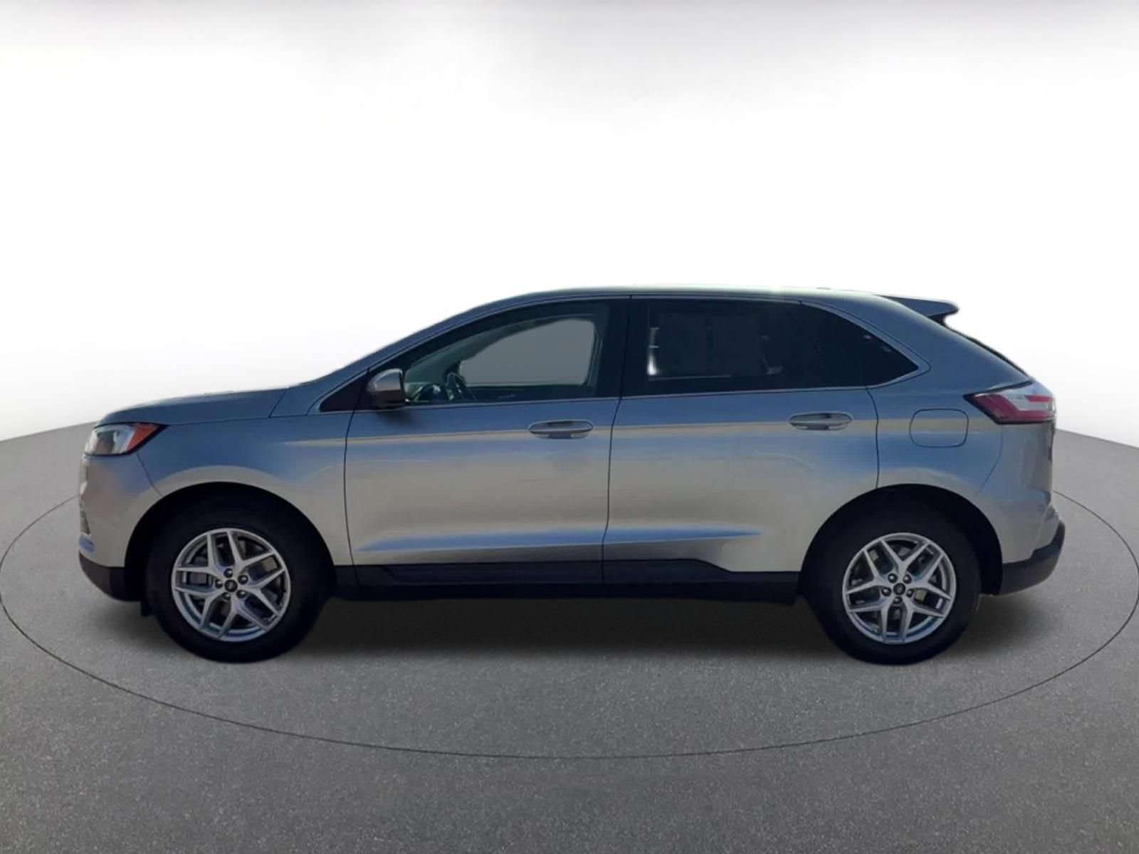 Used 2024 Ford Edge SEL AWD/4WD image 8