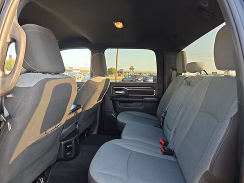 Used 2024 RAM 2500 Big Horn AWD/4WD image 12