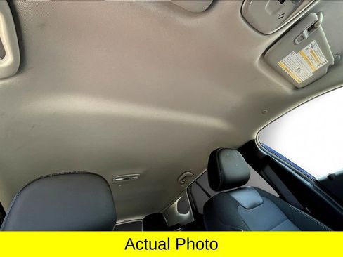 Used 2024 Chevrolet Trax LT w/ Driver Confidence Package image 17