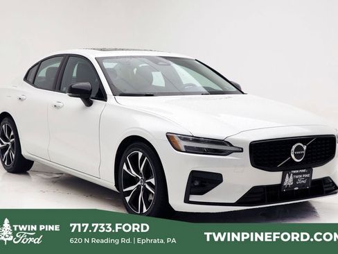 Used 2024 Volvo S60 B5 Core FWD image 1