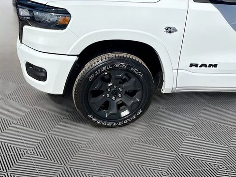 New 2026 RAM 1500 4x4 Crew Cab image 33