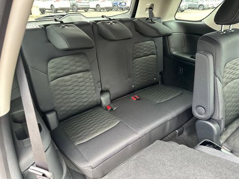 New 2025 Nissan Pathfinder SV w/ SV Premium Package image 15