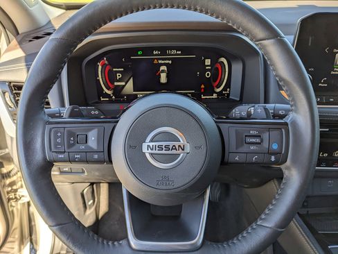 Used 2021 Nissan Rogue Platinum image 39