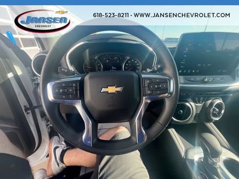 Used 2025 Chevrolet Blazer LT FWD image 12