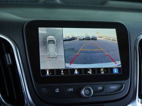 Used 2024 Chevrolet Equinox LT FWD image 22