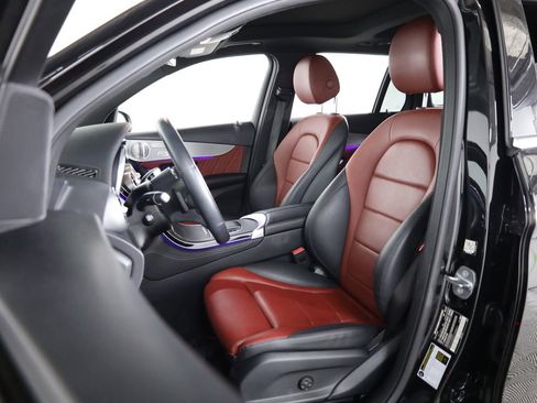 Used 2020 Mercedes-Benz GLC 300 4MATIC image 42