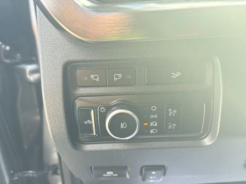 Used 2024 Ford F250 Lariat w/ Lariat Ultimate Package AWD/4WD image 10