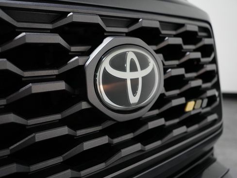 Used 2020 Toyota Tacoma TRD Sport w/ TRD Premium Sport Package image 11