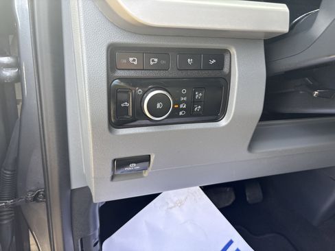 Used 2024 Ford F250 XLT w/ XLT Premium Package image 10