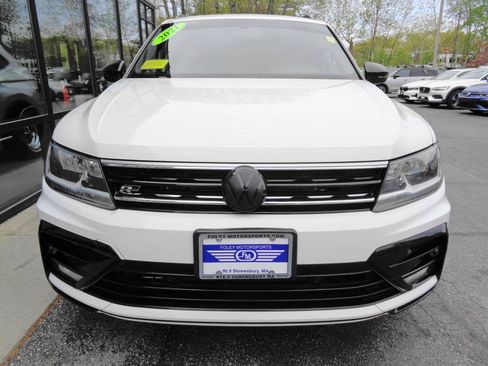 Used 2021 Volkswagen Tiguan SE R-Line AWD/4WD image 2