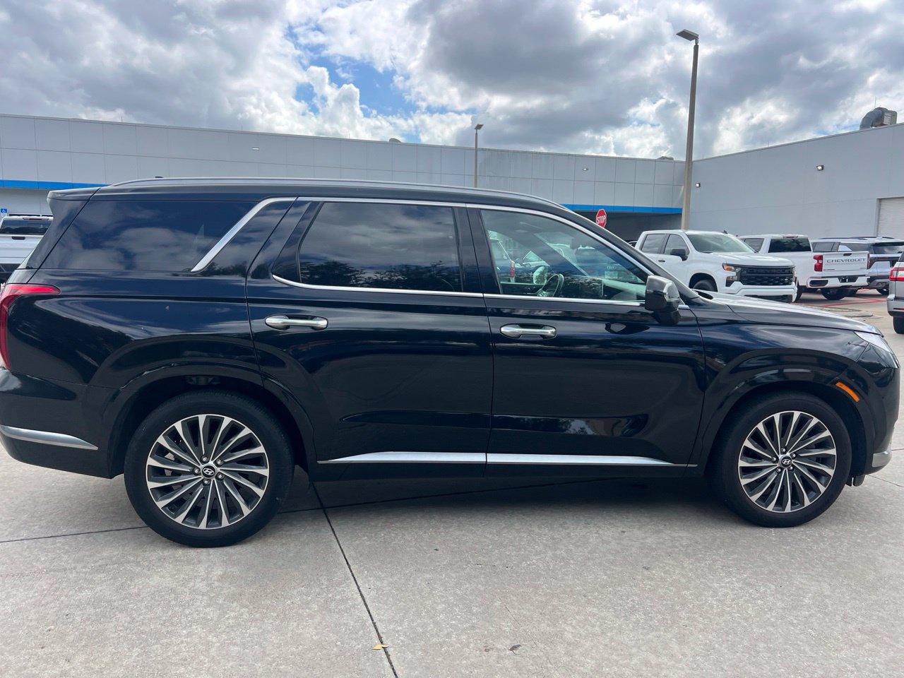 Used 2024 Hyundai Palisade Calligraphy FWD image 8