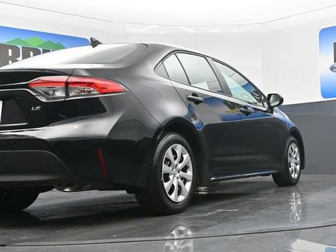 Used 2025 Toyota Corolla LE image 20
