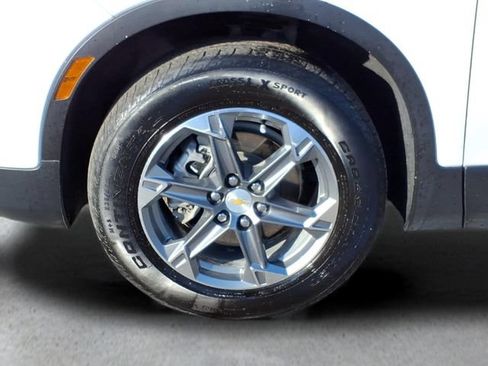 Used 2024 Chevrolet Blazer LT w/ Convenience Package FWD image 10