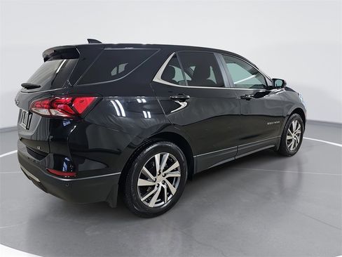 Certified 2023 Chevrolet Equinox LT image 3