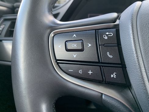 Used 2022 Lexus ES 350 w/ Premium Package FWD image 19