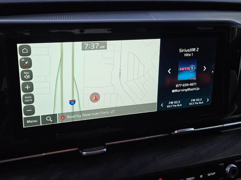 Used 2024 Kia Carnival EX image 26