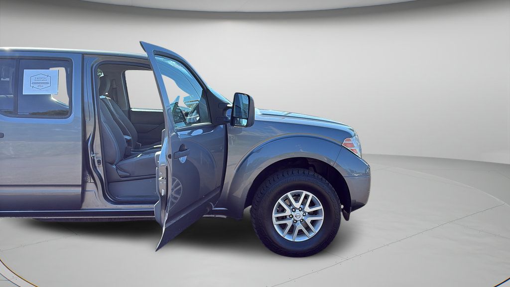 Used 2017 Nissan Frontier SV w/ SV Value Truck Package AWD/4WD image 23